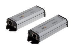Zwei silberne Netzwerkkabelverlängerungen mit der Aufschrift "Long Range PoE Extender" und Markenlogo.