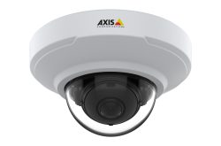Überwachungskamera von Axis Communications in einer weißen Kuppelmontage.