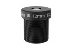 Eine schwarze Kameraobjektiv-Linse mit der Aufschrift "IR 12mm 1/2".