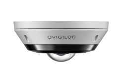 Eine silber-schwarze Sicherheitskamera von Avigilon mit gewölbter Linse.
