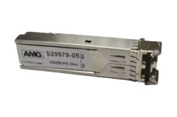 Ein SFP-Transceiver mit der Modellnummer S29579-05 von AMG, geeignet für 1000M-FX-Verbindungen über eine Distanz von 2 km.
