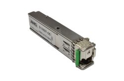 Ein optisches Transceivermodul mit der Aufschrift "AMG S18697.05".