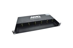 Ein schwarzes elektronisches Rack-Mount-Gerät mit dem Logo und der Website von AMG Systems.