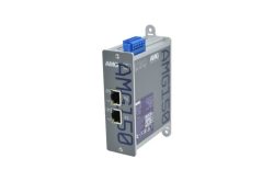 Ein graues Gerät mit der Aufschrift "AMG150", zwei Ethernet-Ports und einer blauen Anschlussklemme oben.