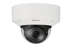 Kuppelförmige Überwachungskamera von Wisenet.