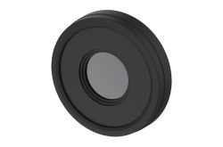 Schwarzes, rundes Kameraobjektiv mit zentrischer Glaslinse.