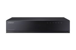 Ein schwarzer Wisenet Digital Video Recorder mit Kontrollleuchten und USB-Anschluss auf der Vorderseite.