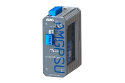 Ein grauer DC-DC-Wandler von AMG mit blauen Anschlüssen und der Aufschrift "AMGPSU".