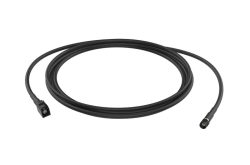 Ein schwarzes Kabel mit rechteckigem Stecker auf der linken Seite und rundem Stecker auf der rechten Seite.