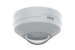 Eine weiße Deckenüberwachungskamera von Axis Communications mit einem halbkugelförmigen Schutzgehäuse.