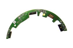 Ein halbkreisförmiges grünes Leiterplattenmodul mit elektrischen Bauteilen und Schaltkreisen.