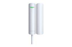 Ein weißer drahtgebundener Sensor mit grünem Licht auf weißem Hintergrund.