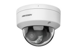 Weiße Überwachungskamera der Marke Hikvision mit transparenter Kuppel und erkennbarer Linse.
