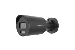 Schwarze Überwachungskamera von Hikvision mit zylindrischem Gehäuse und Wandhalterung.
