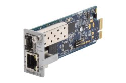 Netzwerkkarte mit RJ45- und SFP-Anschlüssen, blaue Leiterplatte, PCIe-Steckverbindern und Status-LEDs an der Vorderseite.