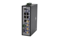 Ein industrieller Netzwerk-Switch mit mehreren Ethernet- und Antennenanschlüssen, Markenname AMG sichtbar.