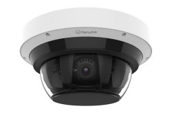 Eine Dome-Überwachungskamera mit der Aufschrift 'Hanwha', die eine schwarze Gehäuseabdeckung und eine transparente Kuppel hat, durch die das Objektiv sichtbar ist.