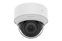 Weiße Dome-Überwachungskamera der Marke Hanwha mit schwarzem Objektiv und Infrarotlichtern.
