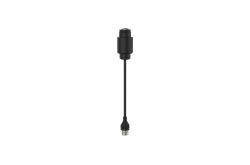 Ein einzelnes schwarzes Kabel mit Steckverbindern an beiden Enden, vor einem weißen Hintergrund.