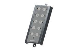 Ein schwarzes elektronisches Bedienfeld mit zehn nummerierten Knöpfen.