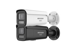 Zwei Überwachungskameras von Hikvision, eine in Weiß und eine in Schwarz, in einem seitlichen Profil montiert.