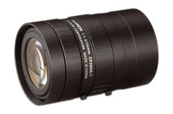 Objektiv mit der Aufschrift "FUJINON 1:1.4/25mm CF25HA-1" auf der Außenseite.