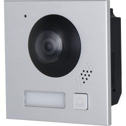 Quadratische Gegensprechanlage mit Kamera und Klingelknopf, aus metallischem Material mit großem Objektiv und Lautsprechergitter.