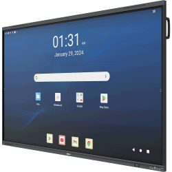 Ein großer interaktiver Bildschirm zeigt die Uhrzeit 01:31 Uhr und das Datum 29. Januar 2024. Auf der Benutzeroberfläche sind Symbole für Apps wie Google, Whiteboard und Play Store sichtbar.