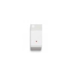 Ein kleines weißes elektronisches Gerät mit einem mehrfarbigen Logo und Lüftungsschlitzen oben, gegen einen weißen Hintergrund.