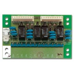 Elektronische Leiterplatte mit mehreren blauen Spulen und schwarzen Relais auf einer grünen Platine, die für elektrische Schaltungen und Verbindungen verwendet wird.