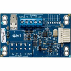 Eine blaue elektronische Leiterplatte mit mehreren Steckverbindern, Schraubklemmen und verschiedenen elektronischen Komponenten, einschließlich Widerständen und Kondensatoren, die auf der Platine montiert sind.