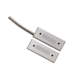 Zwei silberne magnetische Kontakte mit einem spiralförmigen Kabel, wahrscheinlich Teil eines Sicherheitssystems.