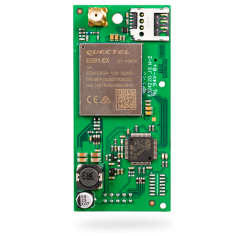 Grüne elektronische Platine mit aufgelegtem Quectel EG91-EX Modul und zusätzlichen elektronischen Bauteilen.
