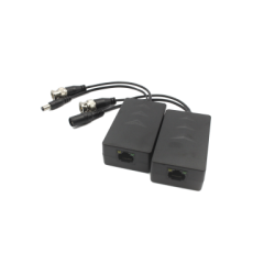Zwei schwarze Netzwerkadapter mit Anschlüssen, verbunden durch Kabel, die an beiden Enden verschiedene Anschlussarten tragen.