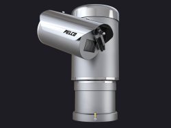 Eine silberne CCTV-Kamera von Pelco, montiert auf einem drehbaren Sockel vor einem dunklen Hintergrund.