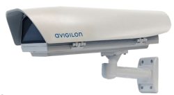 Eine weiße Überwachungskamera der Marke Avigilon, montiert an einer Halterung, die für den Außeneinsatz geeignet wirkt.