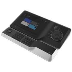Moderne Steuerkonsole mit Touchscreen, Joystick und Tastatur in einem ergonomischen Design.