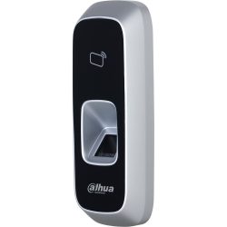 Ein modernes Zugangskontrollgerät von Dahua mit einem schwarzen Frontpanel und silbernen Rändern, das Fingerabdruck- und NFC-Technologie kombiniert.